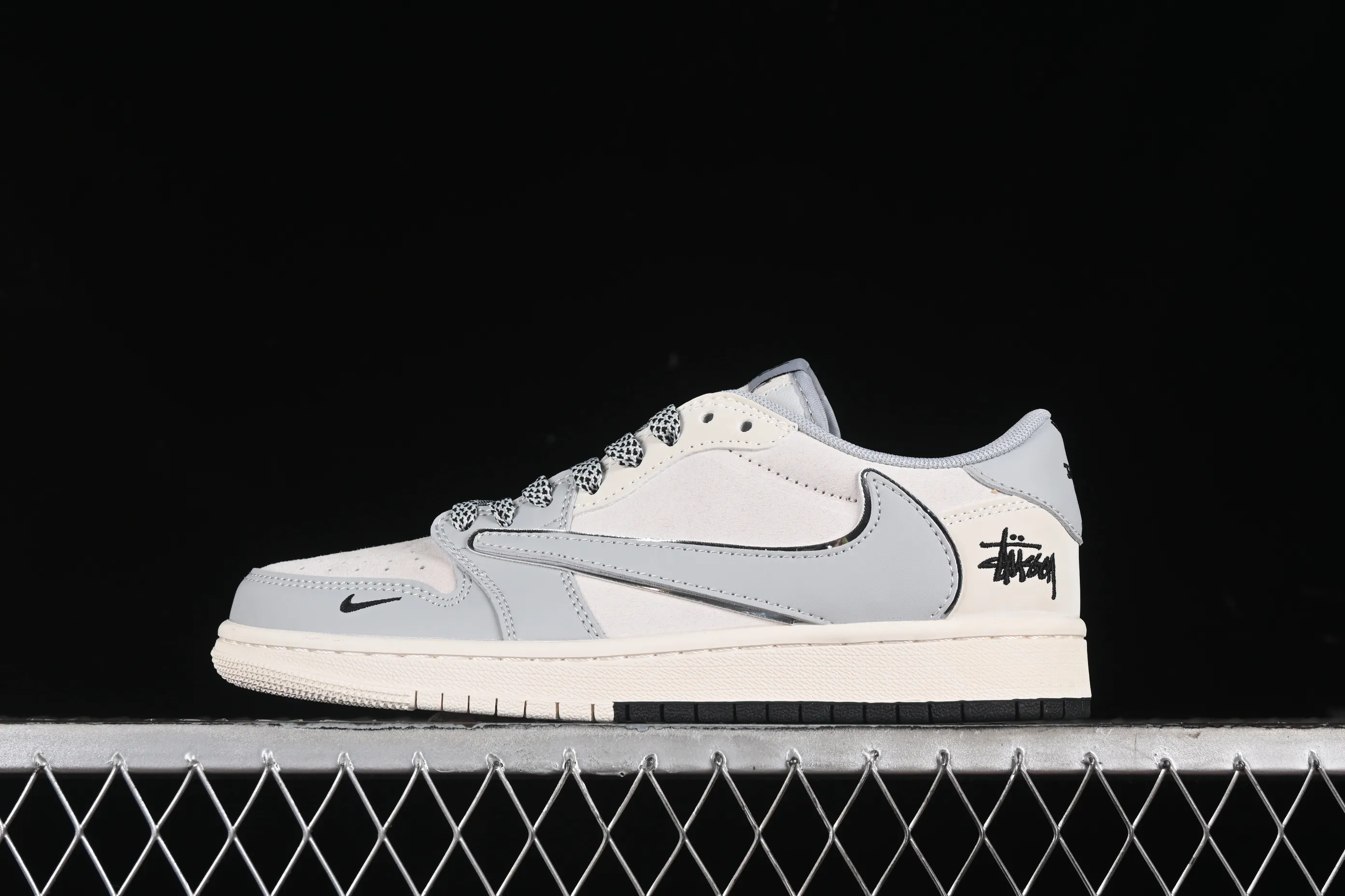 All categories Air Jordan Jordan series basketball shoes Air Jordan 1 Low High-end customized low-top sneakers Travis Scott x Fragment Design x Air Jordan 1 Low OG SP AJ1 Joe 1 Stussi joint-bright silver gray low-top cultural casual sneakers SJ2068-122